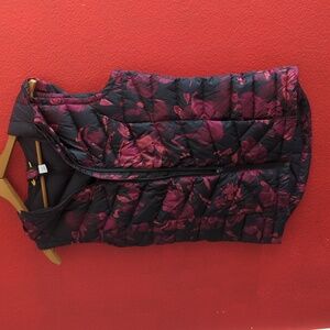 Lole Vest with hood-packable